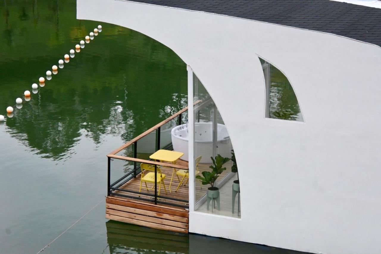 Casa Flotante La Trinidad Hotel Guatape Exterior photo